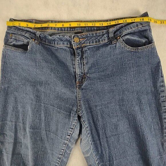 Rocawear Womens Embroidered Cotton Blend Denim Blue Capri Jeans Size 20 - Picture 6 of 11